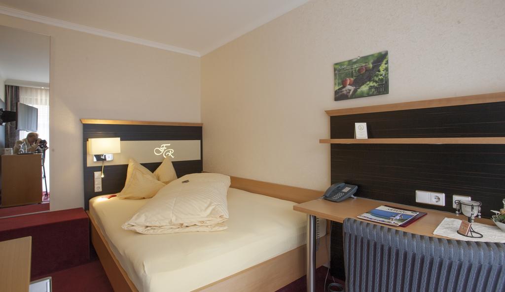 Forellenhof Roessle Hotel & Restaurant Lichtenstein  Экстерьер фото